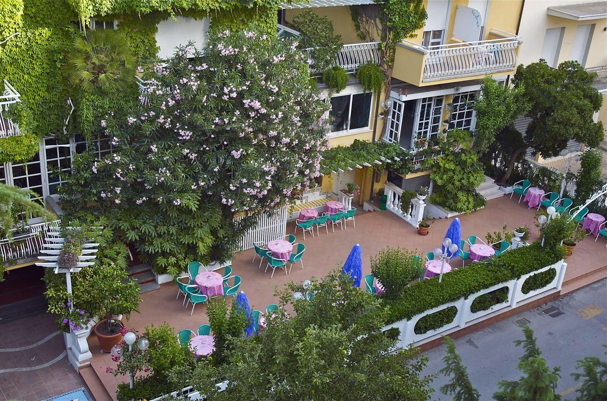 Hotel Marconi Cattolica Exterior foto